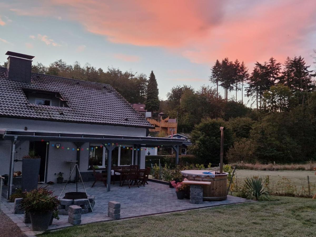 Ferienwohnung Arnsberger Wald Менезе Екстер'єр фото